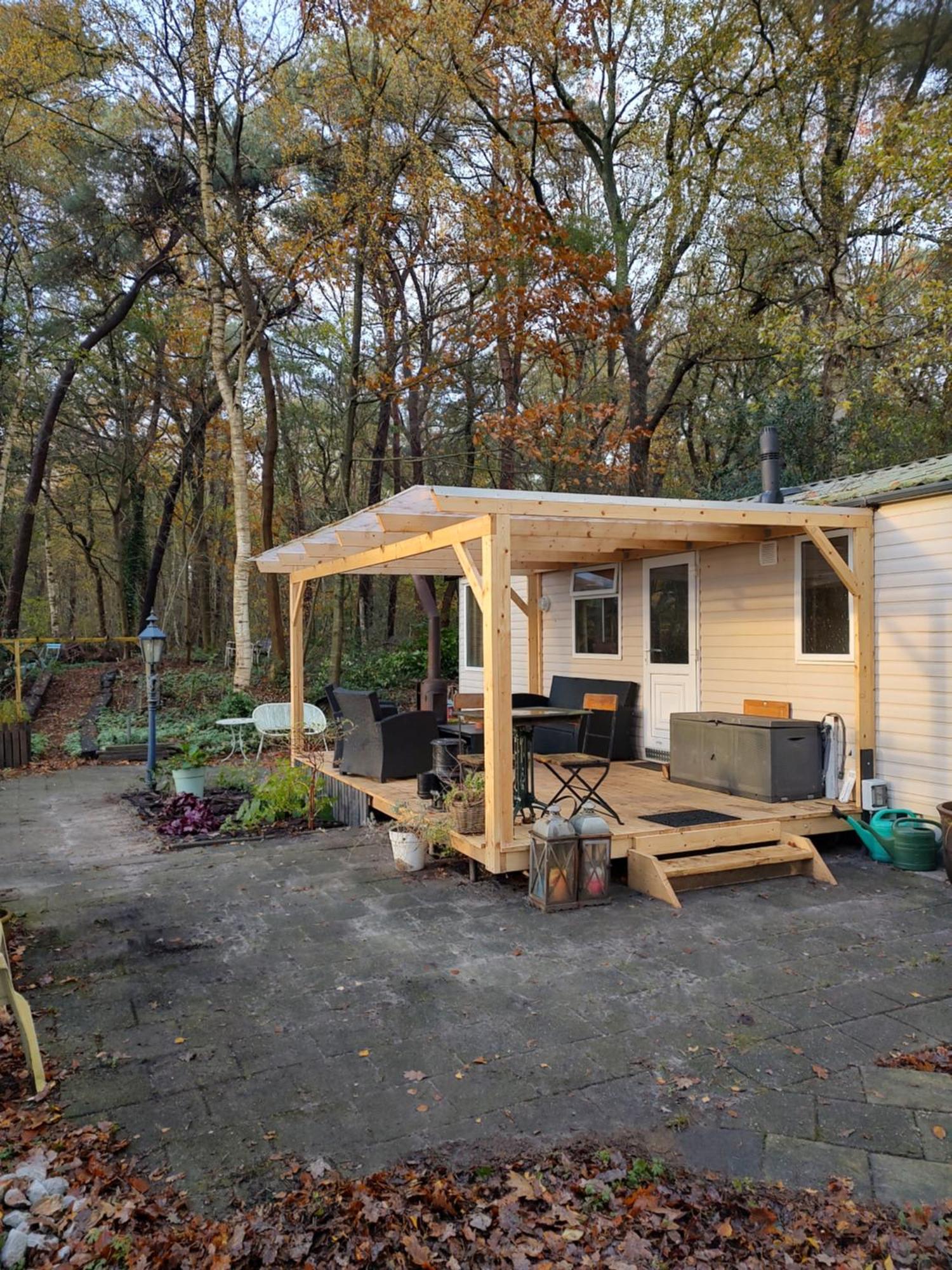 Chalet Met Veranda Aan Bosrand Vledder Εξωτερικό φωτογραφία