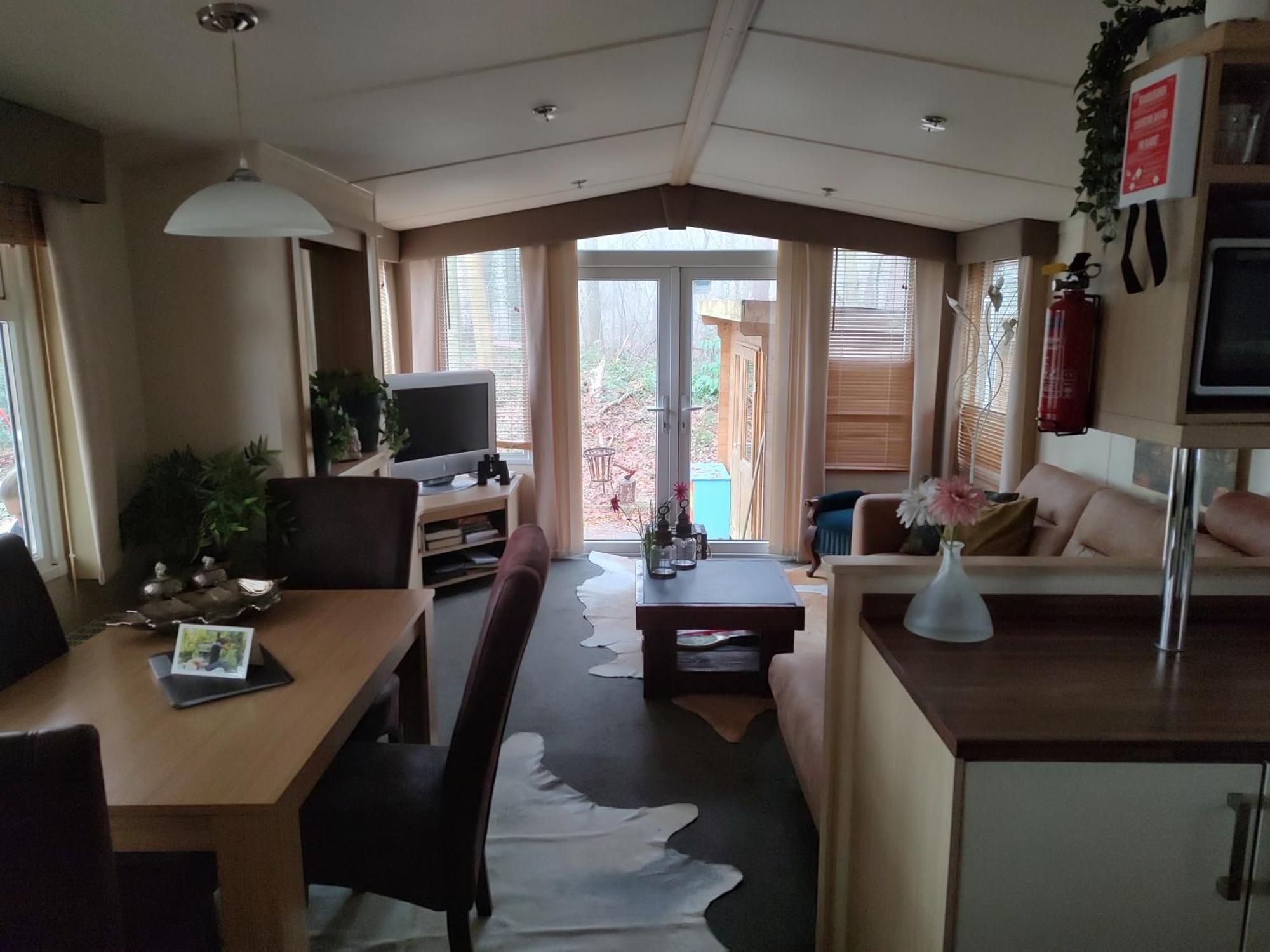 Chalet Met Veranda Aan Bosrand Vledder Εξωτερικό φωτογραφία